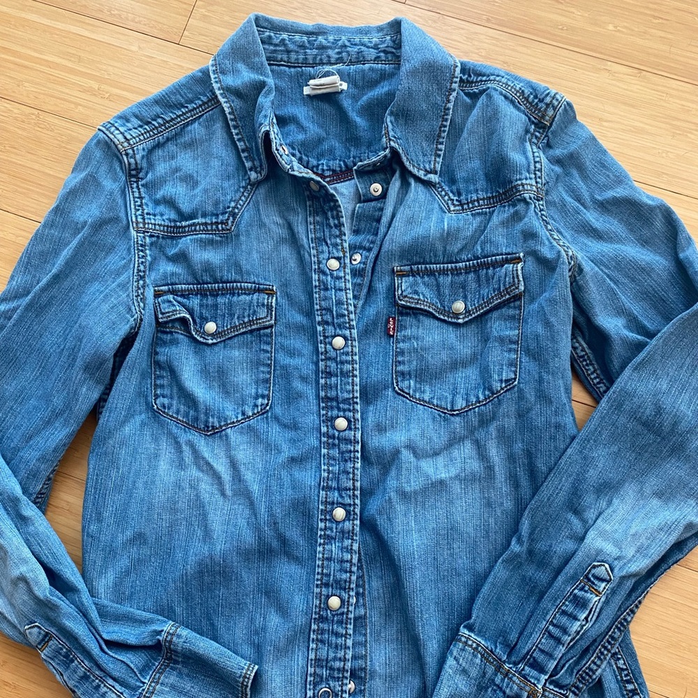 LEVI Jean shirt with pearl buttons